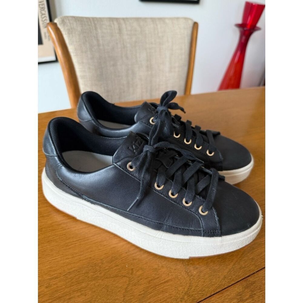 Kizik sneakers